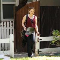 Hilary Duff pregnant star arriving for a yoga class | Picture 67671